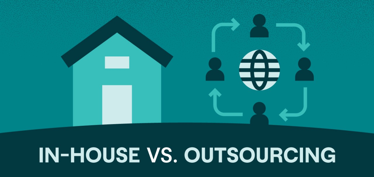 The Ultimate Guide: Choosing Between In-House and Outsourced Digital Marketing Services